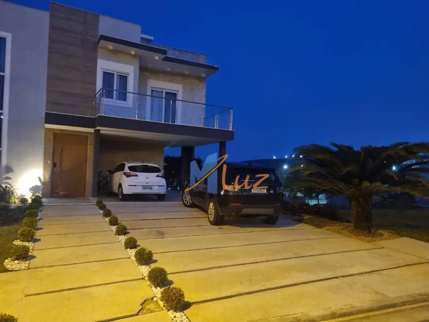 Casa de Condomínio com 3 quartos à venda, 408m2 em Alphaville, Rio Das Ostras - RJ - imagem 3 Foto 3 de Casa de Condomínio com 3 quartos à venda, 408m2 em Alphaville, Rio Das Ostras - RJ