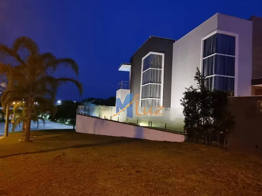 Casa de Condomínio com 3 quartos à venda, 408m2 em Alphaville, Rio Das Ostras - RJ - imagem 4 Foto 4 de Casa de Condomínio com 3 quartos à venda, 408m2 em Alphaville, Rio Das Ostras - RJ