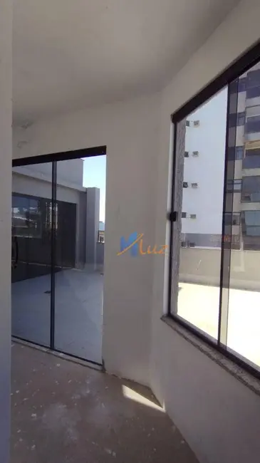 Cobertura com 3 quartos à venda, 300m2 em Cajueiros, Macae - RJ - imagem 3 Foto 3 de Cobertura com 3 quartos à venda, 300m2 em Cajueiros, Macae - RJ