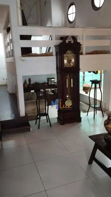 Casa de Condomínio com 3 quartos à venda e para alugar, 400m2 em Cavaleiros, Macae - RJ - imagem 6 Foto 6 de Casa de Condomínio com 3 quartos à venda e para alugar, 400m2 em Cavaleiros, Macae - RJ