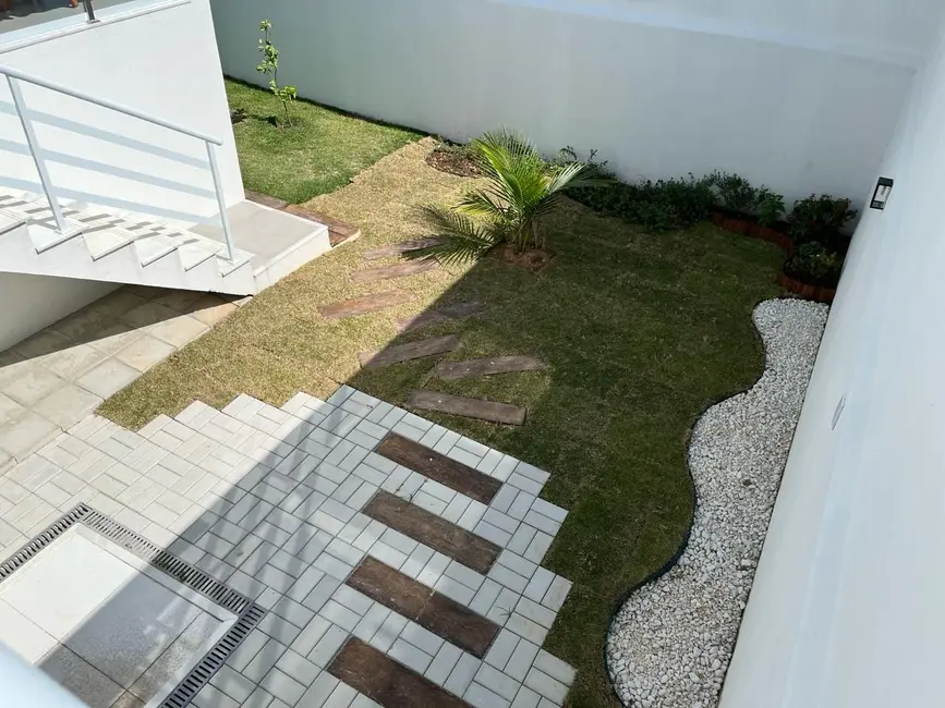 Foto 2 de Casa de Condomínio com 4 quartos à venda, 289m2 em Macae - RJ