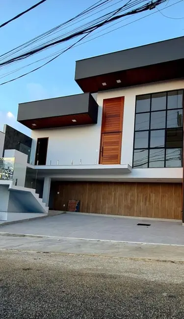 Foto 2 de Casa de Condomínio com 2 quartos à venda, 300m2 em Macae - RJ