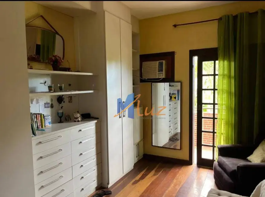 Foto 2 de Casa de Condomínio com 4 quartos à venda, 810m2 em Marica - RJ