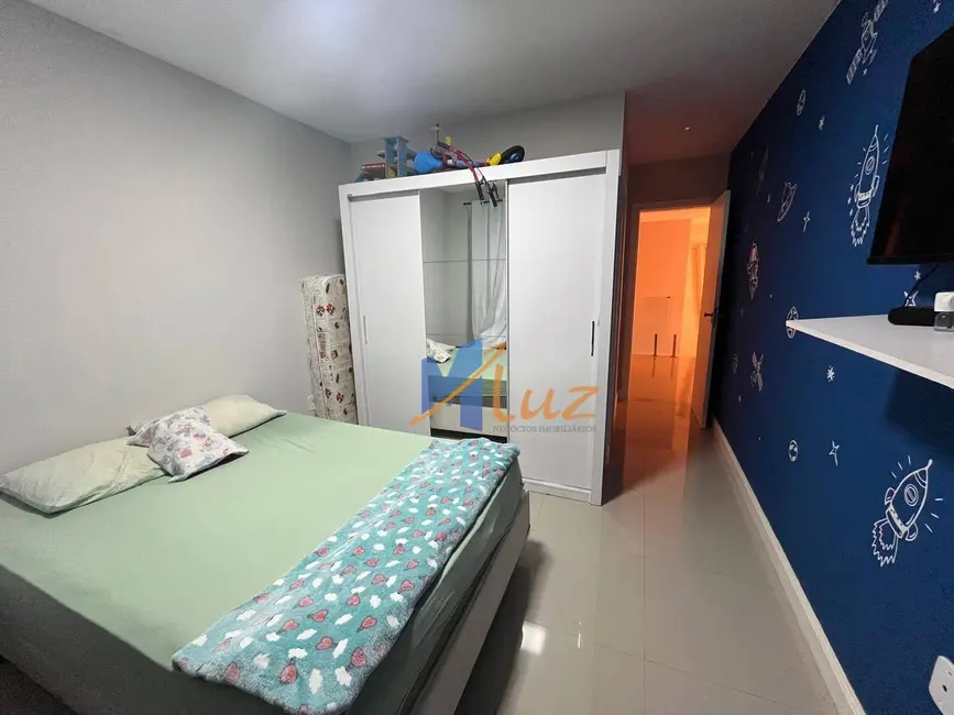 Foto 6 de Casa de Condomínio com 3 quartos à venda, 1800m2 em Extensão do Bosque, Rio Das Ostras - RJ