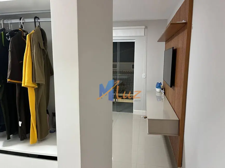 Foto 8 de Casa de Condomínio com 3 quartos à venda, 1800m2 em Extensão do Bosque, Rio Das Ostras - RJ