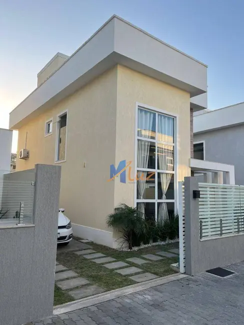 Foto 1 de Casa de Condomínio com 3 quartos à venda, 1800m2 em Extensão do Bosque, Rio Das Ostras - RJ
