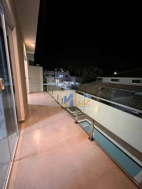 Foto 4 de Casa de Condomínio com 3 quartos à venda, 1800m2 em Extensão do Bosque, Rio Das Ostras - RJ