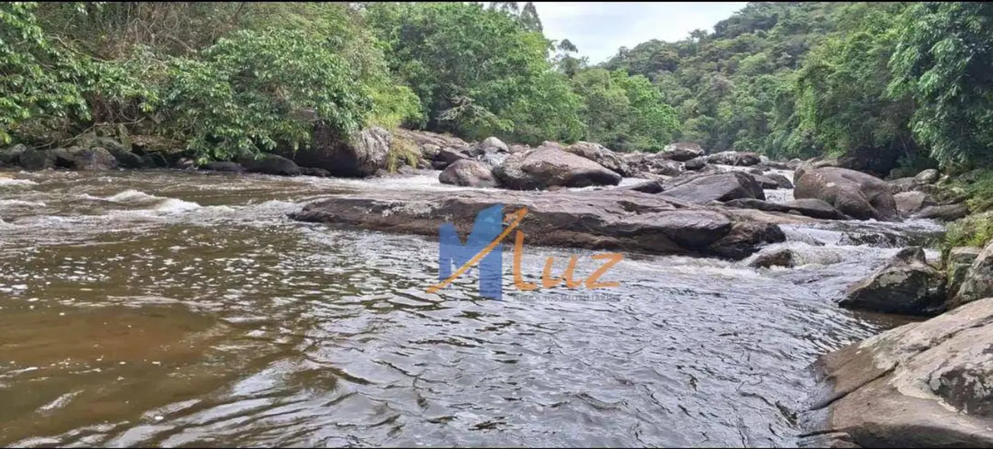 Casa de Condomínio com 3 quartos à venda, 2000m2 em Lumiar, Nova Friburgo - RJ - imagem 4 Foto 4 de Casa de Condomínio com 3 quartos à venda, 2000m2 em Lumiar, Nova Friburgo - RJ