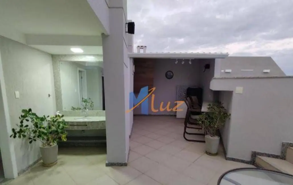 Cobertura com 5 quartos à venda, 490m2 em Praia Campista, Macae - RJ - imagem 5 Foto 5 de Cobertura com 5 quartos à venda, 490m2 em Praia Campista, Macae - RJ