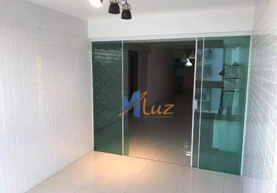 Foto 2 de Apartamento com 3 quartos à venda, 127m2 em Granja dos Cavaleiros, Macae - RJ