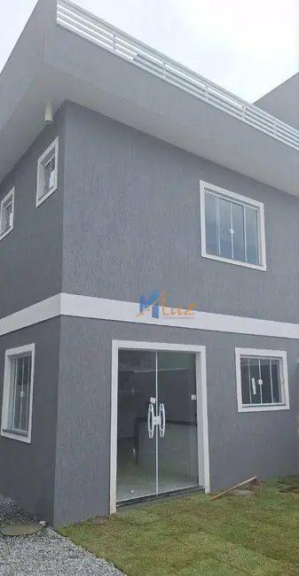 Casa de Condomínio com 3 quartos à venda, 28m2 em Enseada das Gaivotas, Rio Das Ostras - RJ - imagem 4 Foto 4 de Casa de Condomínio com 3 quartos à venda, 28m2 em Enseada das Gaivotas, Rio Das Ostras - RJ