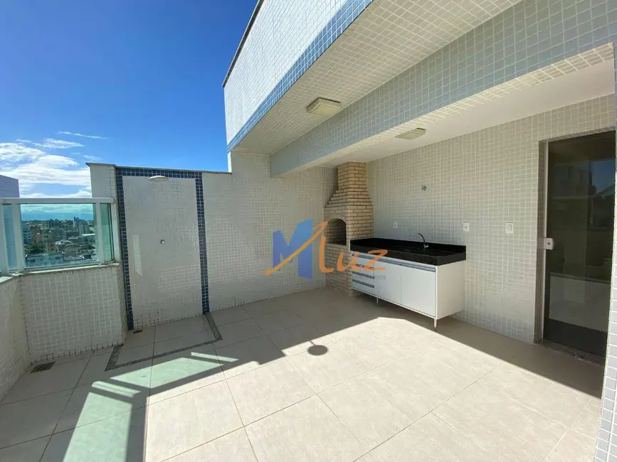 Cobertura com 4 quartos para alugar, 155m2 em Cavaleiros, Macae - RJ - imagem 5 Foto 5 de Cobertura com 4 quartos para alugar, 155m2 em Cavaleiros, Macae - RJ