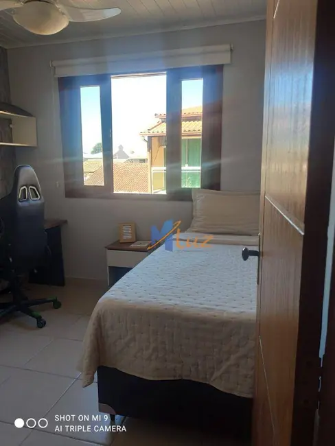 Foto 9 de Casa de Condomínio com 3 quartos à venda, 180m2 em Jardim Mariléa, Rio Das Ostras - RJ