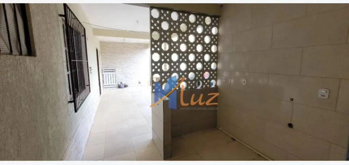 Foto 9 de Casa de Condomínio com 2 quartos à venda, 130m2 em Rio Das Ostras - RJ