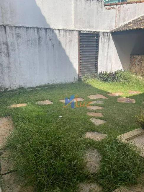 Foto 2 de Casa de Condomínio com 3 quartos para alugar, 300m2 em Cavaleiros, Macae - RJ