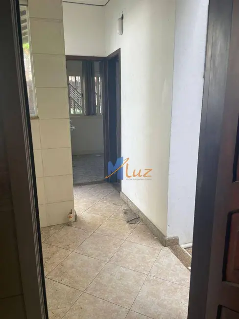 Casa de Condomínio com 3 quartos para alugar, 300m2 em Cavaleiros, Macae - RJ - imagem 9 Foto 9 de Casa de Condomínio com 3 quartos para alugar, 300m2 em Cavaleiros, Macae - RJ