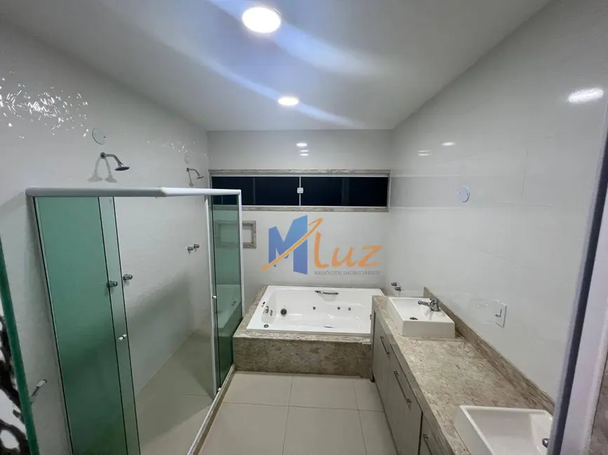 Foto 9 de Casa de Condomínio com 3 quartos à venda, 439m2 em Parque Rodoviário, Campos Dos Goytacazes - RJ