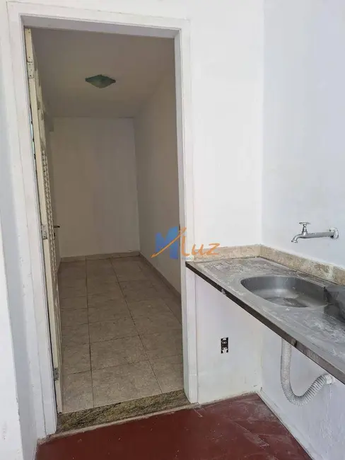 Loja para alugar, 200m2 em Centro, Macae - RJ - imagem 9 Foto 9 de Loja para alugar, 200m2 em Centro, Macae - RJ
