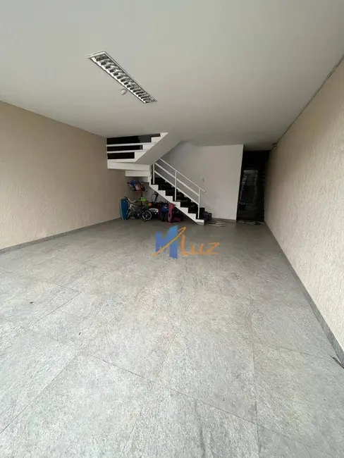 Foto 3 de Casa de Condomínio com 3 quartos à venda, 214m2 em Glória, Macae - RJ