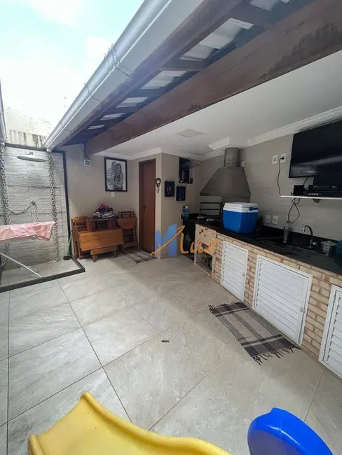 Foto 6 de Casa de Condomínio com 3 quartos à venda, 214m2 em Glória, Macae - RJ