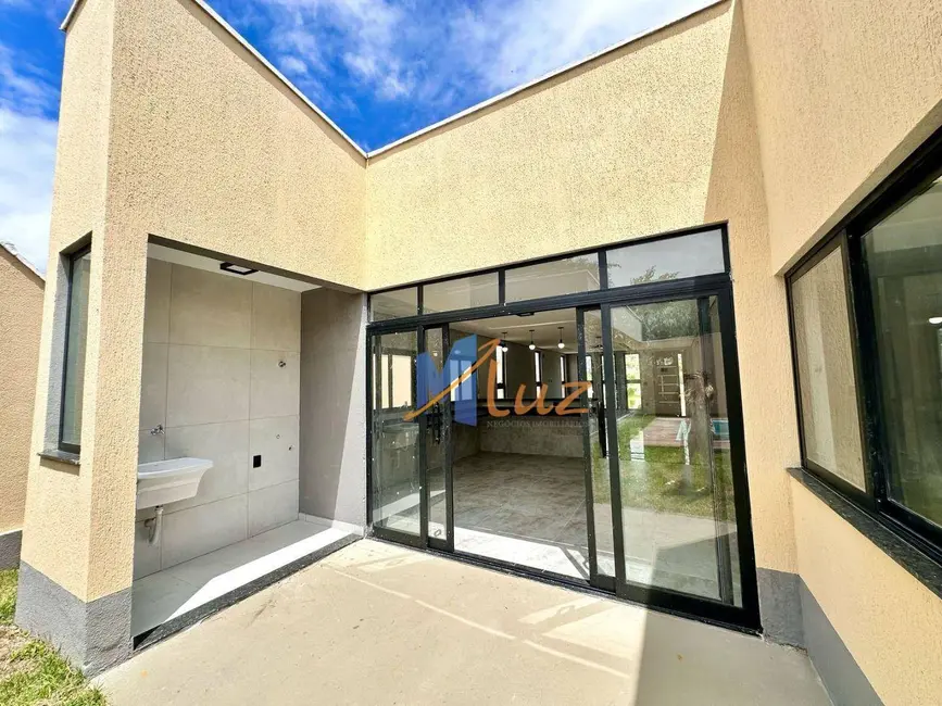 Casa de Condomínio com 3 quartos à venda, 200m2 em Sao Pedro Da Aldeia - RJ - imagem 5 Foto 5 de Casa de Condomínio com 3 quartos à venda, 200m2 em Sao Pedro Da Aldeia - RJ