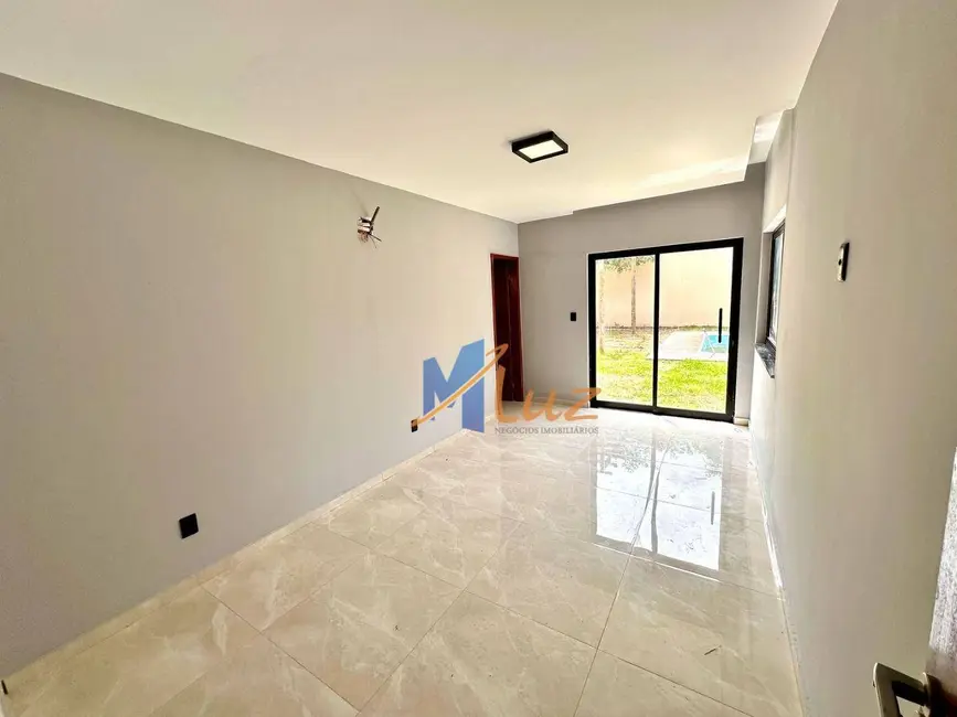 Casa de Condomínio com 3 quartos à venda, 200m2 em Sao Pedro Da Aldeia - RJ - imagem 8 Foto 8 de Casa de Condomínio com 3 quartos à venda, 200m2 em Sao Pedro Da Aldeia - RJ