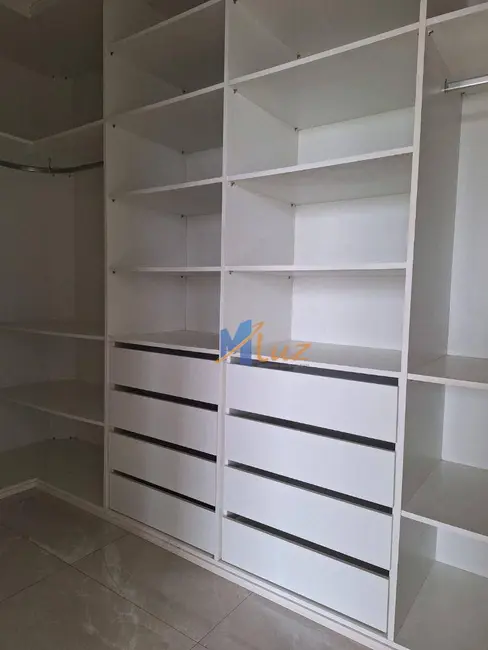 Casa de Condomínio com 3 quartos à venda e para alugar, 360m2 em Lagoa, Macae - RJ - imagem 8 Foto 8 de Casa de Condomínio com 3 quartos à venda e para alugar, 360m2 em Lagoa, Macae - RJ