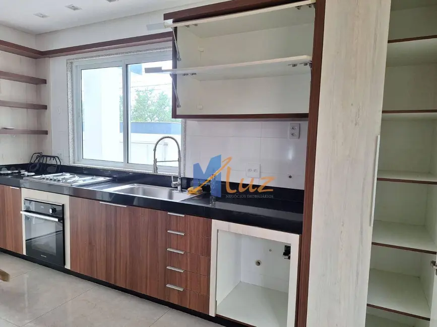 Foto 23 de Casa de Condomínio com 3 quartos à venda e para alugar, 360m2 em Lagoa, Macae - RJ