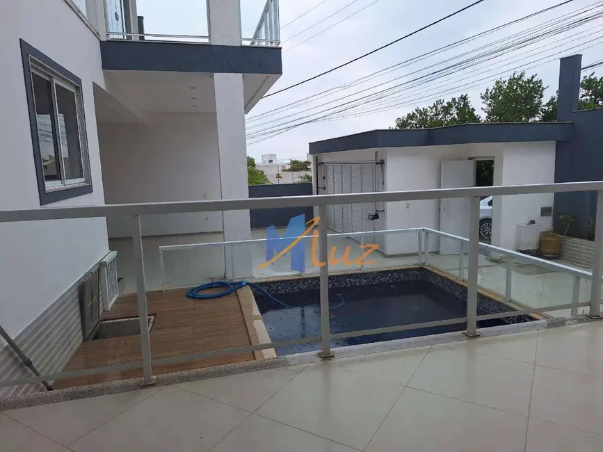 Foto 2 de Casa de Condomínio com 3 quartos à venda e para alugar, 360m2 em Lagoa, Macae - RJ
