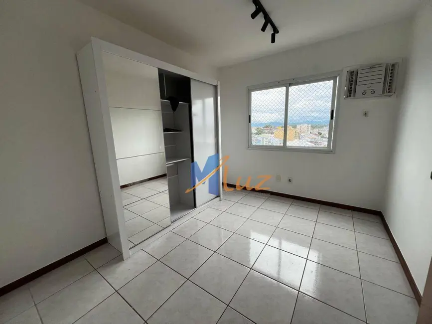 Cobertura com 3 quartos para alugar, 200m2 em Riviera Fluminense, Macae - RJ - imagem 7 Foto 7 de Cobertura com 3 quartos para alugar, 200m2 em Riviera Fluminense, Macae - RJ