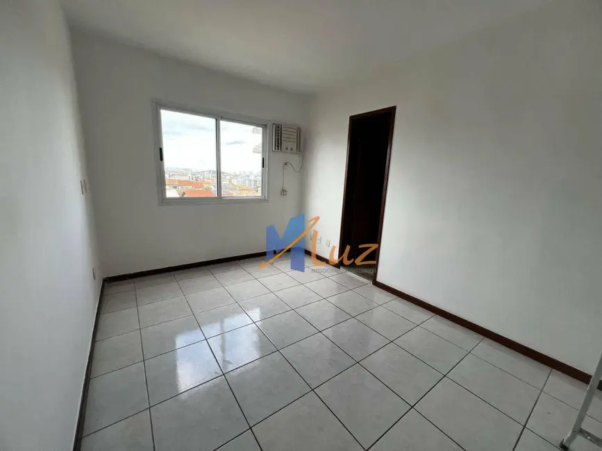 Cobertura com 3 quartos para alugar, 200m2 em Riviera Fluminense, Macae - RJ - imagem 6 Foto 6 de Cobertura com 3 quartos para alugar, 200m2 em Riviera Fluminense, Macae - RJ