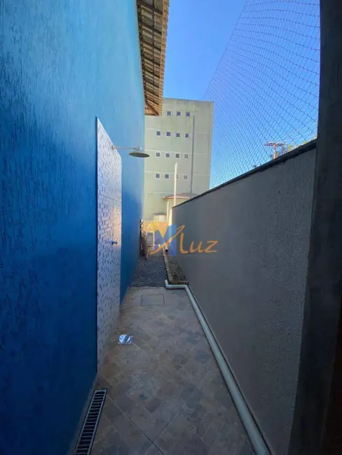 Foto 3 de Casa de Condomínio com 2 quartos à venda, 200m2 em Rio Das Ostras - RJ