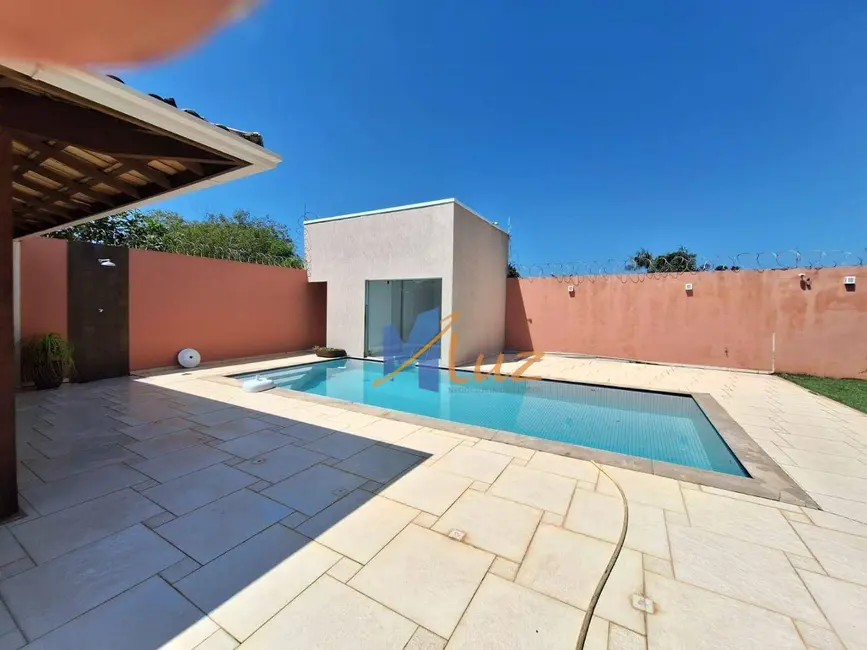 Casa de Condomínio com 3 quartos à venda, 2000m2 em Granja dos Cavaleiros, Macae - RJ - imagem 5 Foto 5 de Casa de Condomínio com 3 quartos à venda, 2000m2 em Granja dos Cavaleiros, Macae - RJ