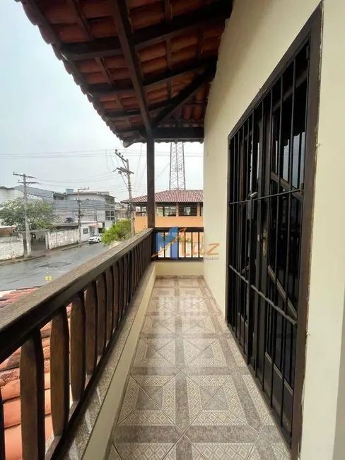 Casa de Condomínio com 5 quartos à venda e para alugar, 200m2 em Visconde de Araújo, Macae - RJ - imagem 5 Foto 5 de Casa de Condomínio com 5 quartos à venda e para alugar, 200m2 em Visconde de Araújo, Macae - RJ