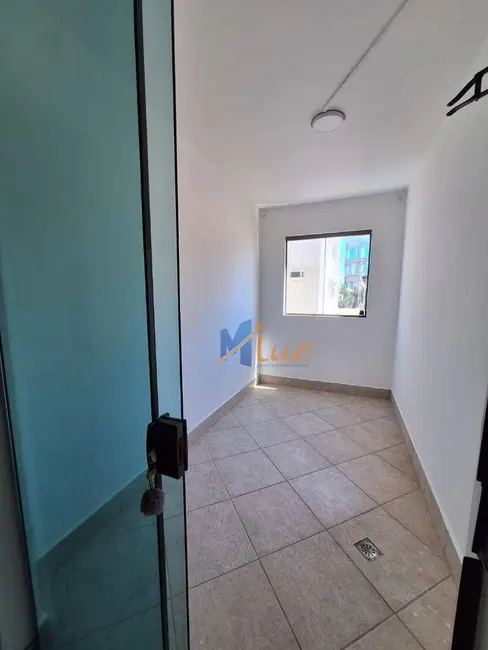 Apartamento com 3 quartos para alugar, 225m2 em Praia do Pecado, Macae - RJ - imagem 8 Foto 8 de Apartamento com 3 quartos para alugar, 225m2 em Praia do Pecado, Macae - RJ