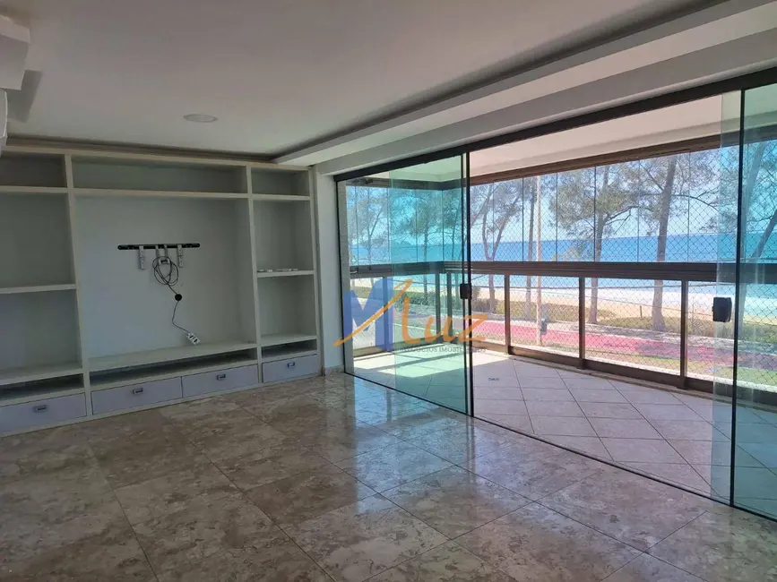 Apartamento com 3 quartos para alugar, 225m2 em Praia do Pecado, Macae - RJ - imagem 2 Foto 2 de Apartamento com 3 quartos para alugar, 225m2 em Praia do Pecado, Macae - RJ