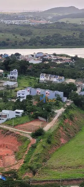Foto 1 de Terreno / Lote à venda, 493m2 em Lagoa, Macae - RJ