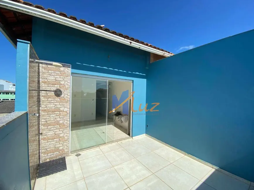 Casa de Condomínio com 2 quartos à venda, 200m2 em Parque Aeroporto, Macae - RJ - imagem 3 Foto 3 de Casa de Condomínio com 2 quartos à venda, 200m2 em Parque Aeroporto, Macae - RJ
