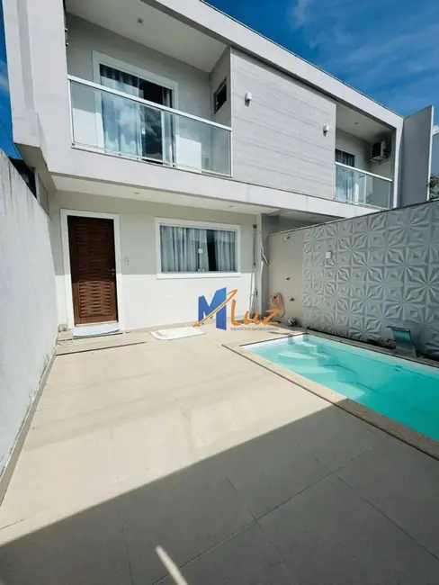 Foto 1 de Casa de Condomínio com 3 quartos à venda, 150m2 em Lagoa, Macae - RJ
