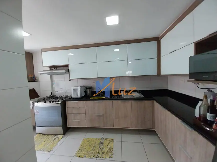 Apartamento com 3 quartos para alugar, 175m2 em Praia do Pecado, Macae - RJ - imagem 8 Foto 8 de Apartamento com 3 quartos para alugar, 175m2 em Praia do Pecado, Macae - RJ