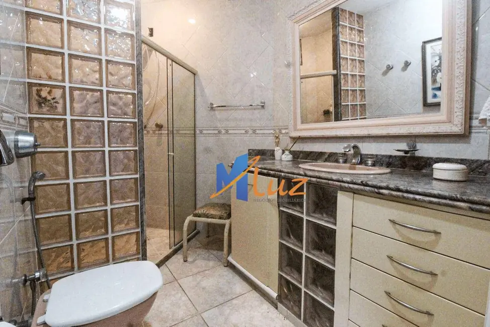 Apartamento com 4 quartos para alugar, 336m2 em Alto Cajueiros, Macae - RJ - imagem 7 Foto 7 de Apartamento com 4 quartos para alugar, 336m2 em Alto Cajueiros, Macae - RJ