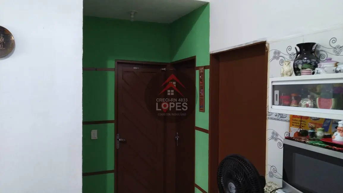 Casa com 2 quartos à venda, 200m2 em Pajuçara, Natal - RN - imagem 3 Foto 3 de Casa com 2 quartos à venda, 200m2 em Pajuçara, Natal - RN