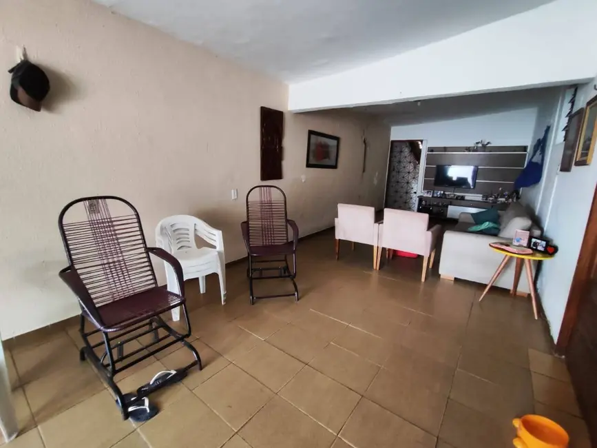 Casa com 3 quartos à venda, 440m2 em Lagoa Nova, Natal - RN - imagem 3 Foto 3 de Casa com 3 quartos à venda, 440m2 em Lagoa Nova, Natal - RN