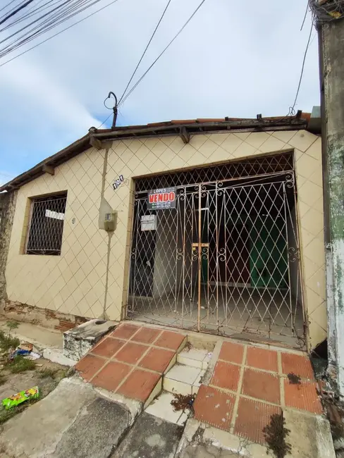 Casa com 4 quartos à venda, 200m2 em Pajuçara, Natal - RN - imagem 1 Foto 1 de Casa com 4 quartos à venda, 200m2 em Pajuçara, Natal - RN