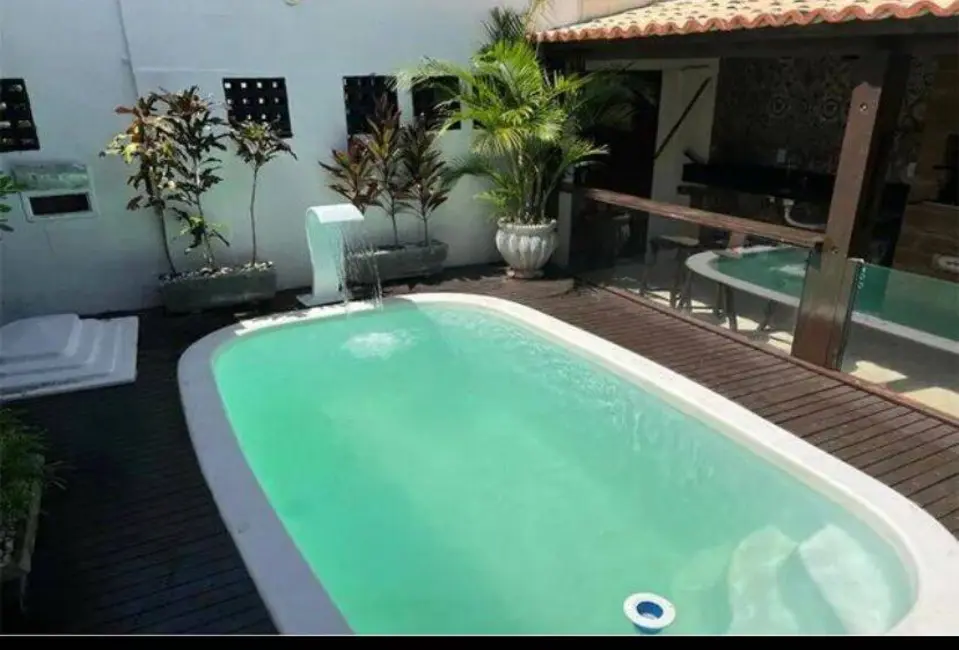 Foto 2 de Casa com 4 quartos à venda, 280m2 em Candelária, Natal - RN