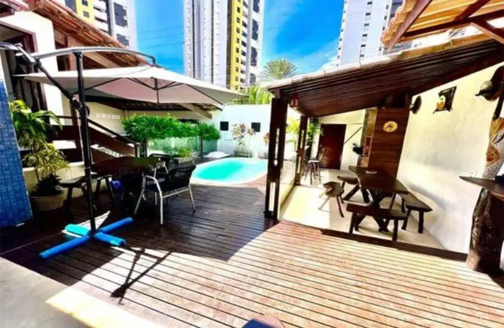 Casa com 4 quartos à venda, 280m2 em Candelária, Natal - RN - imagem 6 Foto 6 de Casa com 4 quartos à venda, 280m2 em Candelária, Natal - RN