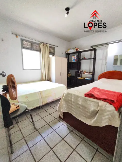Casa com 3 quartos à venda, 800m2 em Pajuçara, Natal - RN - imagem 9 Foto 9 de Casa com 3 quartos à venda, 800m2 em Pajuçara, Natal - RN