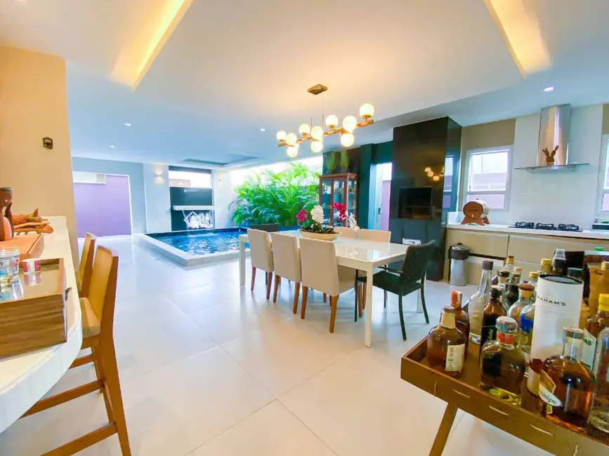 Casa com 5 quartos à venda, 530m2 em Parque do Jiqui, Parnamirim - RN - imagem 3 Foto 3 de Casa com 5 quartos à venda, 530m2 em Parque do Jiqui, Parnamirim - RN