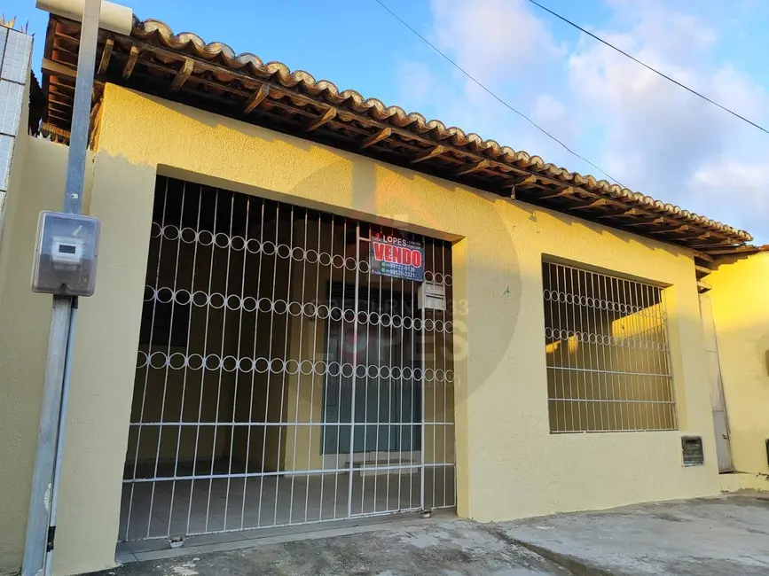 Foto 1 de Casa com 2 quartos à venda, 100m2 em Pajuçara, Natal - RN