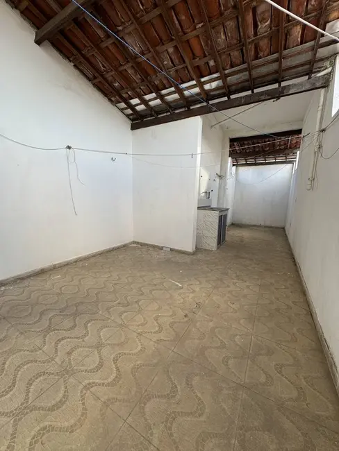 Casa com 4 quartos à venda, 200m2 em Pajuçara, Natal - RN - imagem 3 Foto 3 de Casa com 4 quartos à venda, 200m2 em Pajuçara, Natal - RN